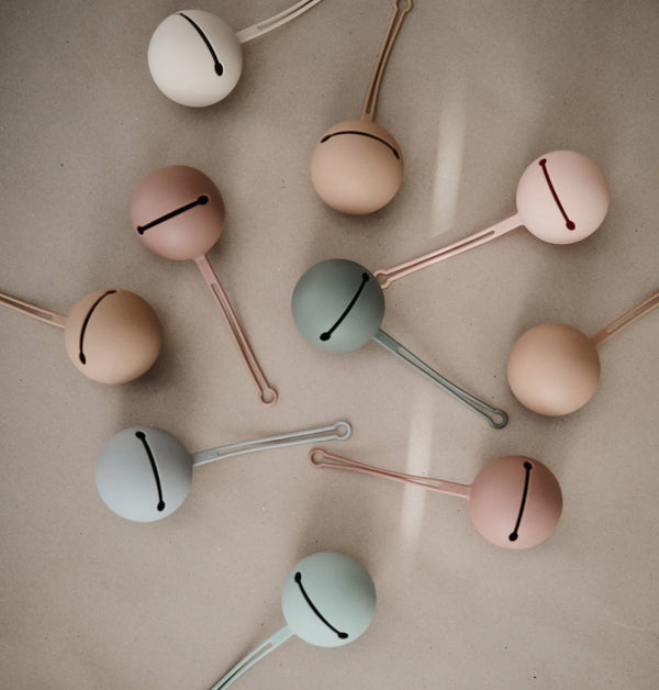 PORTA CHUPETAS MUSHIE