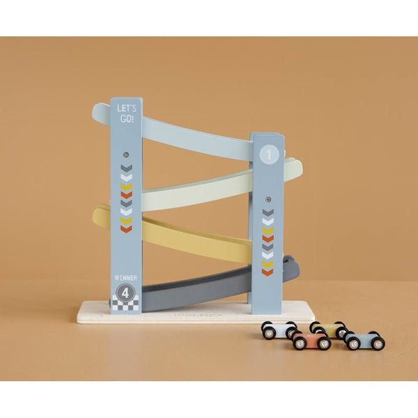 PISTA RÁPIDA PARA CARROS