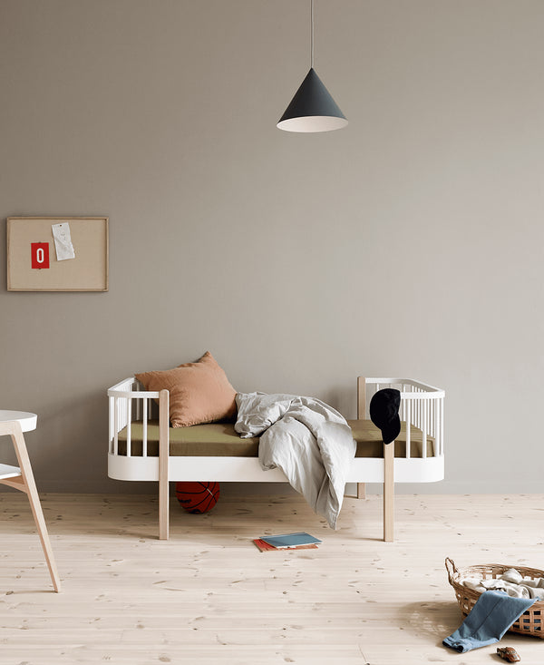OLIVER FURNITURE CAMA JUNIOR WOOD