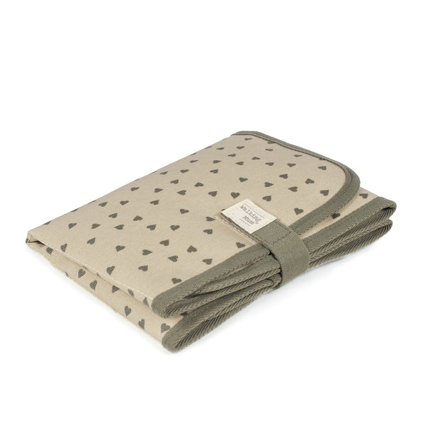 MUDA FRALDAS PORTÁTIL HEARTS POPPY