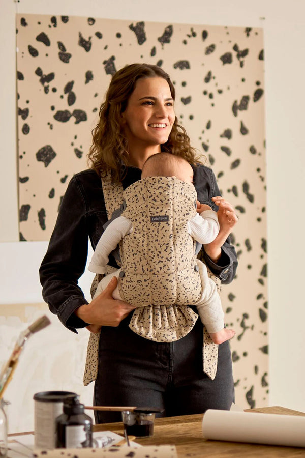 BABYBJORN BABY CARRIER MINI FRONTAL