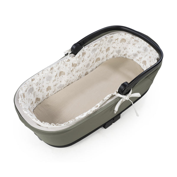 Complete cover for bassinet.