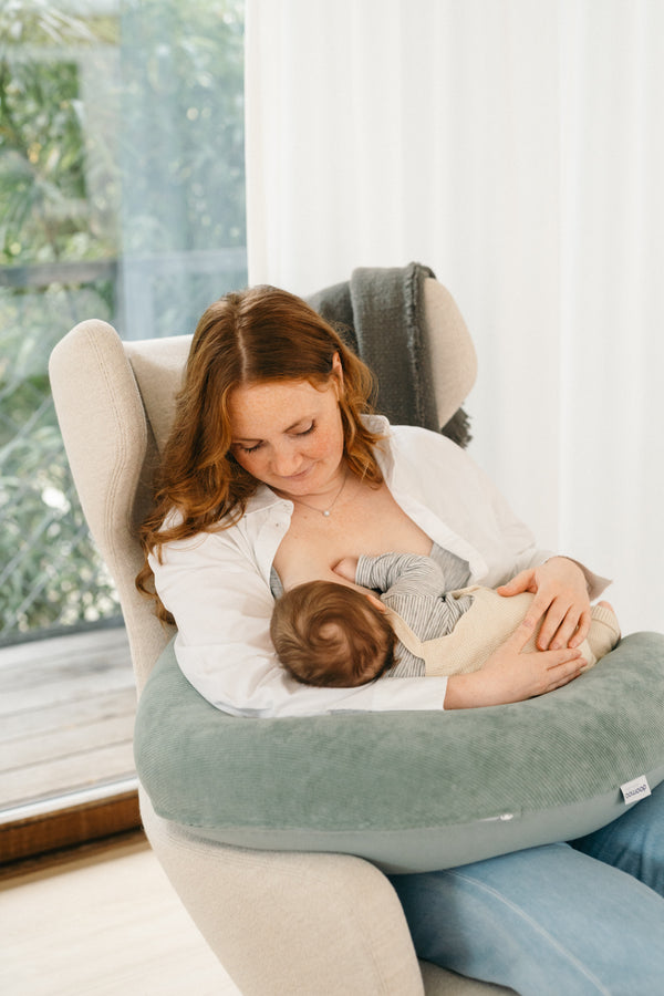 ALMOFADA AMAMENTAÇÃO GRANDE DOOMOO - CORDUROY GREEN