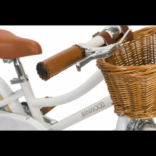 BICICLETA COM PEDAIS