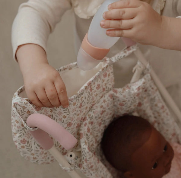 CARRINHO DE BONECAS DE METAL