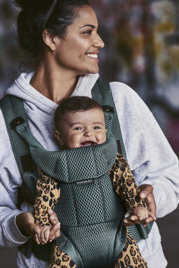 Babyjorn baby carrier move frontal sage green 3D mesh