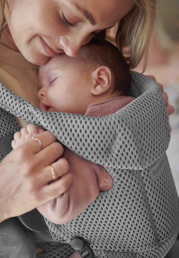Babyjorn baby carrier move frontal grey 3D mesh