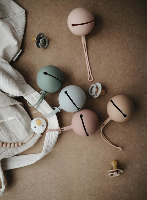 PORTA CHUPETAS MUSHIE