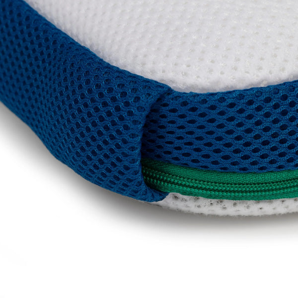 Almofada Média Infantil AeroSleep 35 × 50 cm, com tecnologia respirável 3D, núcleo de espuma fria, altura ajustável e capa amovível lavável.