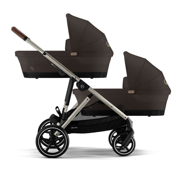 Alcofa CYBEX GAZELLE S compatível com os carrinhos Gazelle S e e-Gazelle S, com colchão em espuma macia, interior espaçoso, pega de transporte e capota solar XXL com proteção UPF 50+ para bebés desde o nascimento até aos 9 kg. Chocolate Brown