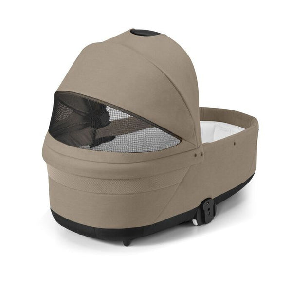 Alcofa CYBEX S LUX compatível com os carrinhos Balios S Lux e Talos S Lux, com colchão em espuma macia, capota solar XXL UPF 50+, ventilação integrada e pega de transporte para bebés desde o nascimento até aos 9 kg. Almond Beige