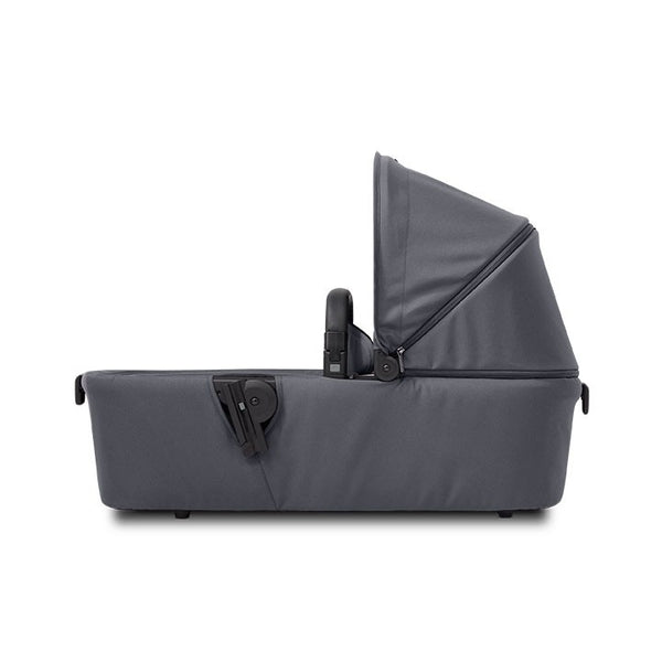 Alcofa JOOLZ AER² compatível com o carrinho Joolz Aer², com colchão respirável, capota extensível ventilada e fecho conjunto com o carrinho para bebés desde o nascimento até aos 9 kg.