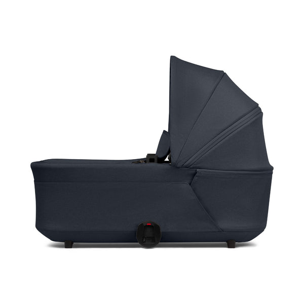 Alcofa JOOLZ HUB 2 compatível com o carrinho Joolz Hub 2, com colchão respirável de 77 cm, sistema de ventilação integrado e capota solar extensível para bebés desde o nascimento até aos 9 kg. Navy Blue