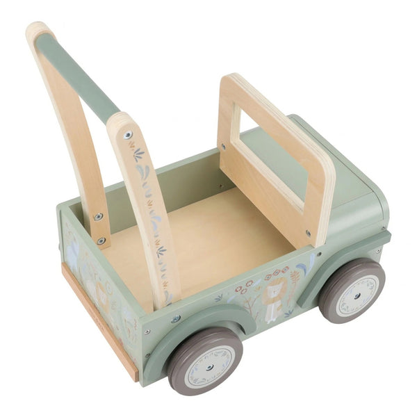 Andarilho Safari Little Dutch em madeira verde com rodas de borracha e espaço para transportar bonecas, peluches e brinquedos.