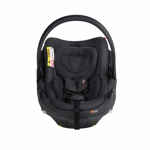 Cadeira auto MAXI-COSI Coral Slide Pro i-Size ultraleve com apenas 2,5 kg, posição totalmente reclinada, três níveis de reclinação, capota extragrande, tecidos ECO Care e compatível com a Base FamilyFix Slide Pro para bebés dos 0 aos 13 kg. Anthracite Mesh