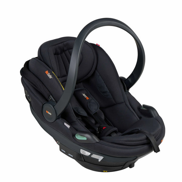 Cadeira auto MAXI-COSI Coral Slide Pro i-Size ultraleve com apenas 2,5 kg, posição totalmente reclinada, três níveis de reclinação, capota extragrande, tecidos ECO Care e compatível com a Base FamilyFix Slide Pro para bebés dos 0 aos 13 kg. Black Soft Breeze