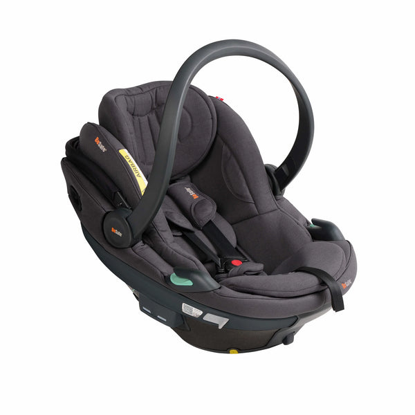 Cadeira auto MAXI-COSI Coral Slide Pro i-Size ultraleve com apenas 2,5 kg, posição totalmente reclinada, três níveis de reclinação, capota extragrande, tecidos ECO Care e compatível com a Base FamilyFix Slide Pro para bebés dos 0 aos 13 kg. Dark Grey Melange