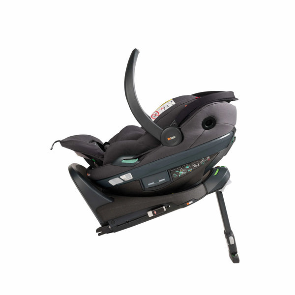 Cadeira auto MAXI-COSI Coral Slide Pro i-Size ultraleve com apenas 2,5 kg, posição totalmente reclinada, três níveis de reclinação, capota extragrande, tecidos ECO Care e compatível com a Base FamilyFix Slide Pro para bebés dos 0 aos 13 kg. Dark Grey Melange