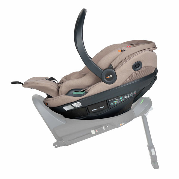 Cadeira auto MAXI-COSI Coral Slide Pro i-Size ultraleve com apenas 2,5 kg, posição totalmente reclinada, três níveis de reclinação, capota extragrande, tecidos ECO Care e compatível com a Base FamilyFix Slide Pro para bebés dos 0 aos 13 kg. Dark Soft Breeze