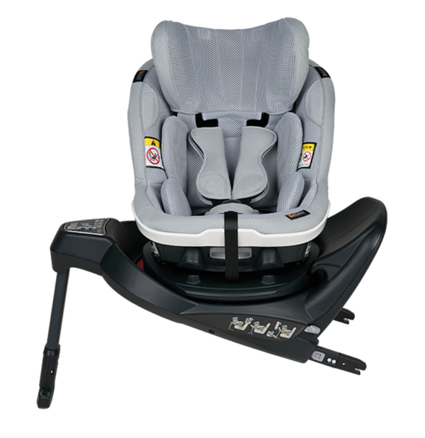 Cadeira auto BeSafe iZi Turn i-Size com rotação de 360°, base ISOFIX integrada, sistema Two-Fit Cushion™ e utilização dos 61 aos 105 cm, permitindo viajar em contra ou a favor da marcha. Peak Mesh