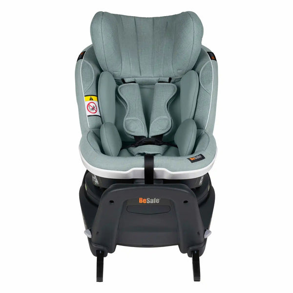 Cadeira auto BeSafe iZi Turn i-Size com rotação de 360°, base ISOFIX integrada, sistema Two-Fit Cushion™ e utilização dos 61 aos 105 cm, permitindo viajar em contra ou a favor da marcha. Sea Green Mélange