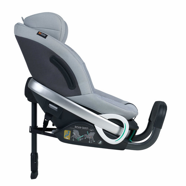 Cadeira auto BeSafe Stretch contra a marcha até 125 cm e 36 kg, aprovada no Plus Test, com proteção lateral SIP+ e instalação sem ISOFIX. Peak Mesh