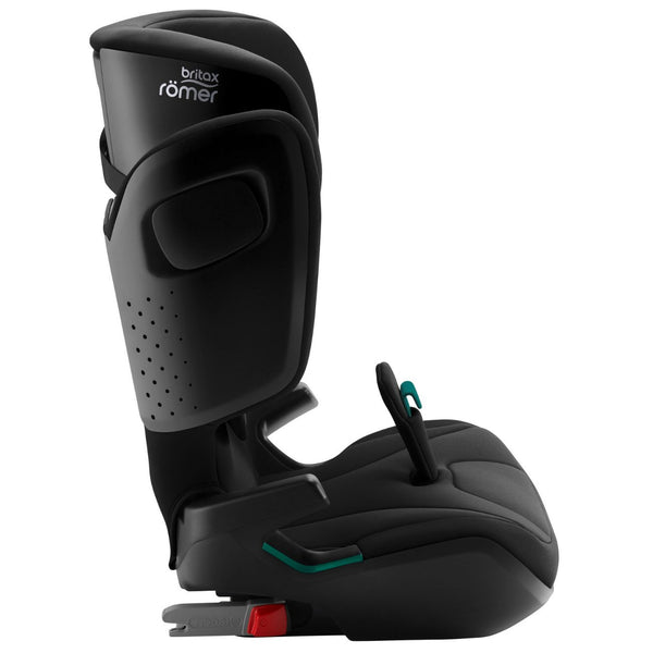 Cadeira auto elevatória Britax Römer Kidfix i-Size com proteção lateral SICT, sistema XP-PAD e SecureGuard para crianças dos 100 aos 150 cm cosmos black