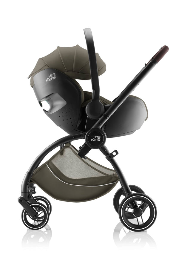 BRITAX RÖMER RIO LUX DUO + BASE com carrinho leve e compacto Rio Lux, cadeira auto Baby-Safe Pro com tecnologia Ergo Recline e base ISOFIX Vario 5Z com rotação de 180°. Sistema de viagem completo desde o nascimento até aos 22 kg. Urban Olive