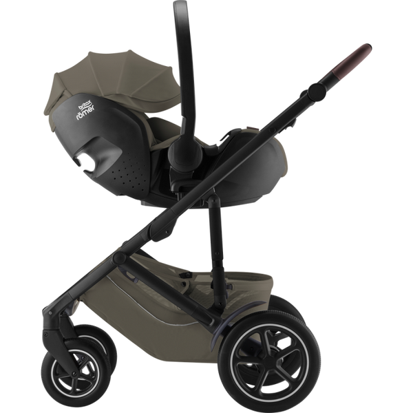 BRITAX RÖMER RIO LUX TRIO + BASE com carrinho Rio Lux, alcofa Rio, cadeira auto Baby-Safe Pro com tecnologia Ergo Recline e base ISOFIX Vario 5Z com rotação de 180°. Sistema de viagem completo desde o nascimento. Olive