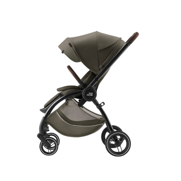 BRITAX RÖMER RIO LUX TRIO com carrinho leve e compacto Rio Lux, alcofa Rio com colchão ergonómico e cadeira auto Baby-Safe Pro com tecnologia Ergo Recline. Sistema de viagem completo desde o nascimento até aos 22 kg. Urban Olive