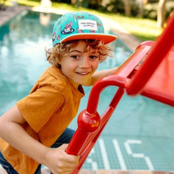 Chapeu Bone Hello Hossy padrão disco roar cor azul piscina