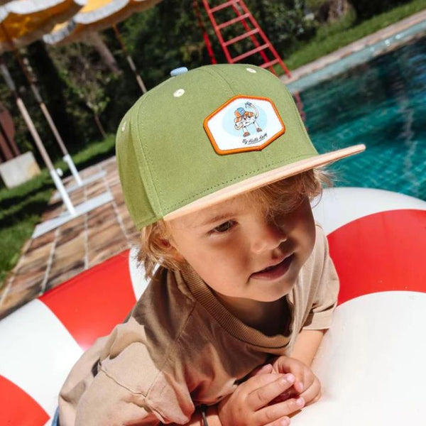 BONÉ LISO COM MASCOTE HELLO HOSSY