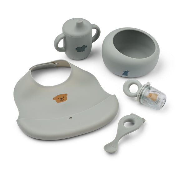 Conjunto de refeição para bebé em silicone com babete, tigela, copo, colher e mordedor, resistente e adequado para as primeiras refeições.
Dove Blue