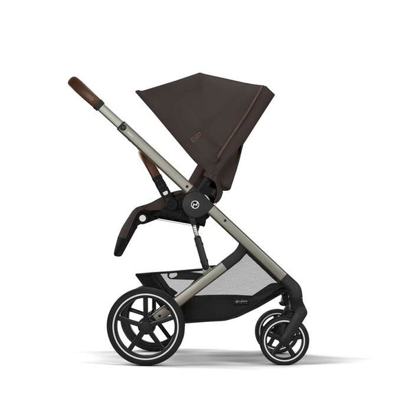 CYBEX BALIOS S LUX TAUPE, carrinho de bebé premium com suspensão avançada, rodas antifuros, reclinação totalmente horizontal, arnês One-Pull e compatibilidade com cadeiras auto CYBEX, Maxi-Cosi e BeSafe desde o nascimento até aos 22 kg. Chocolate Brown