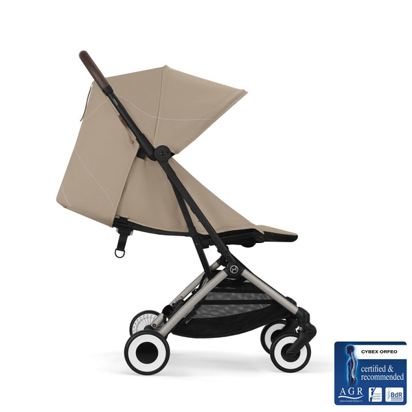 CARRINHO COMPACTO CYBEX ORFEO, carrinho ultraleve de 6,3 kg, compatível com bagagem de mão, reclinação totalmente horizontal, arnês One-Pull, capota XL UPF 50+, Travel System e compatibilidade com cadeiras auto CYBEX, Maxi-Cosi e BeSafe desde o nascimento até aos 22 kg. Almond Beige