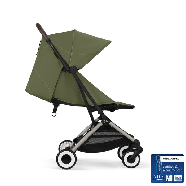 CARRINHO COMPACTO CYBEX ORFEO, carrinho ultraleve de 6,3 kg, compatível com bagagem de mão, reclinação totalmente horizontal, arnês One-Pull, capota XL UPF 50+, Travel System e compatibilidade com cadeiras auto CYBEX, Maxi-Cosi e BeSafe desde o nascimento até aos 22 kg. Moss Green
