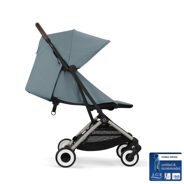 CARRINHO COMPACTO CYBEX ORFEO, carrinho ultraleve de 6,3 kg, compatível com bagagem de mão, reclinação totalmente horizontal, arnês One-Pull, capota XL UPF 50+, Travel System e compatibilidade com cadeiras auto CYBEX, Maxi-Cosi e BeSafe desde o nascimento até aos 22 kg. Stormy Blue