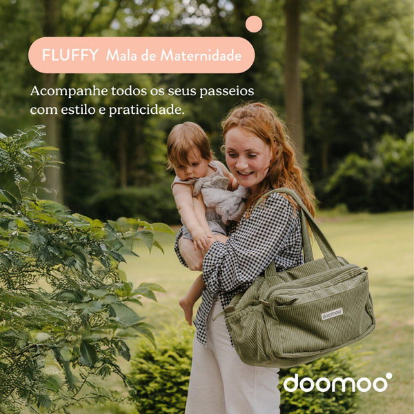 Mala de Maternidade Doomoo Fluffy em bombazine com 24 litros de capacidade, bolsa removível, muda-fraldas, bolsa térmica e acessórios para organizar todas as saídas com o bebé. Green