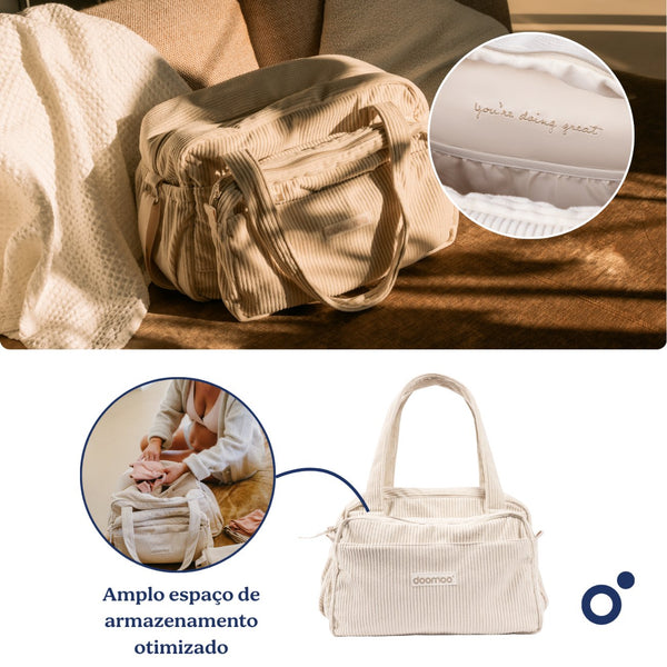 Mala de Maternidade Doomoo Fluffy em bombazine com 24 litros de capacidade, bolsa removível, muda-fraldas, bolsa térmica e acessórios para organizar todas as saídas com o bebé. Sand