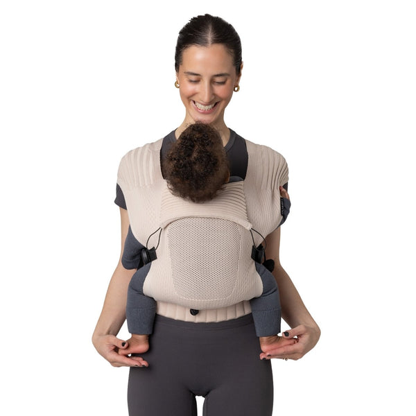 Marsúpio Flybaby ergonómico em tecido 3D Knit respirável, ultraleve, ajustável e adequado desde o nascimento até aos 15 kg cor nude