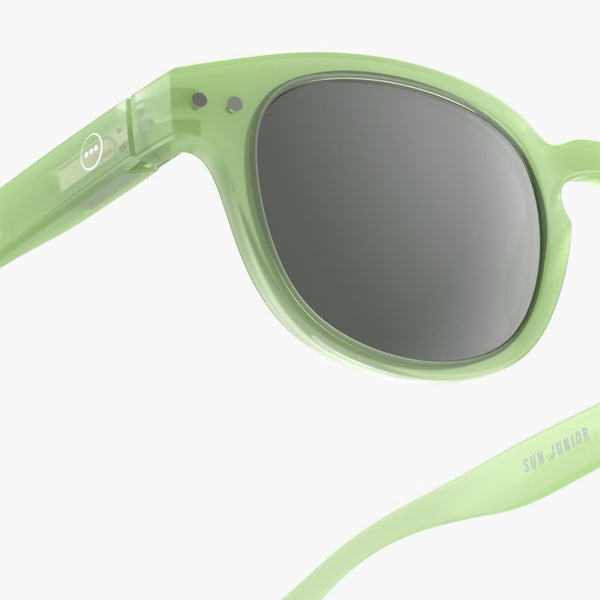 óculos de sol para criança modelo #C da izipizi na cor pear - verde pêra
