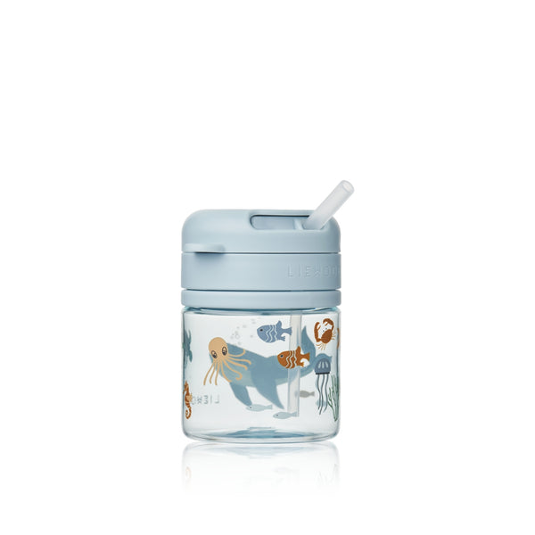 Copo de Tritan com palha de silicone de 280 ml, sistema de rotação e bloqueio e design resistente para crianças a partir dos 12 meses.
Sea Creature Sandy