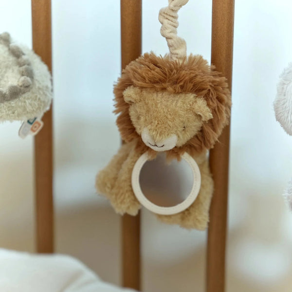 Espiral de Atividades Safari Friends para berço, carrinho e parque com brinquedos sensoriais em tecido macio, ideal para estimular os sentidos e a coordenação motora do bebé.