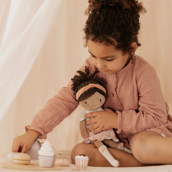 Boneca de pano evi 35 cm da little dutch