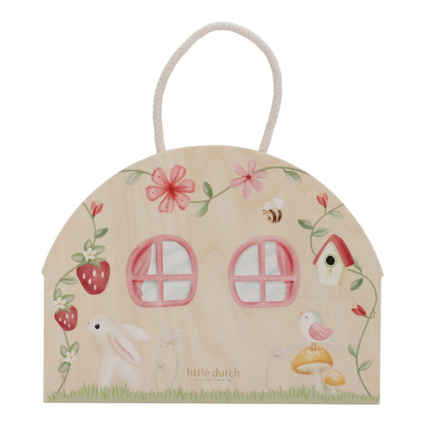 Casa das Fadas Little Dutch em madeira com flores decorativas, figuras de fadas e guarda-sol, brinquedo infantil para brincadeiras criativas e imaginativas.