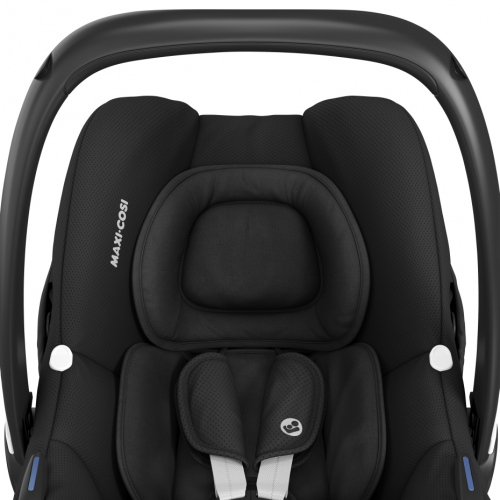 Cadeira auto MAXI-COSI CabrioFix i-Size ultraleve com apenas 3,2 kg, homologada i-Size, compatível com base ISOFIX ou cinto de segurança, capota com proteção UV e utilização desde o nascimento até aos 75 cm. Essential Black