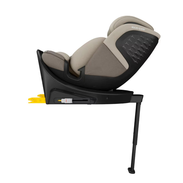 Cadeira auto MAXI-COSI Emerald 360 S dos 40 aos 150 cm com rotação FlexiSpin 360°, proteção lateral G-CELL e base ISOFIX integrada. Bege