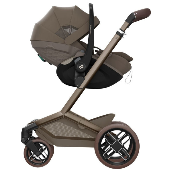 Maxi-Cosi Fame Trio Premium com carrinho Fame, Alcofa Fame, Pebble Slide Pro², Base FamilyFix Slide Pro e adaptadores, sistema de viagem completo com tecnologia SlideTech®, reclinação totalmente deitada, ISOFIX e conforto premium desde o nascimento OAK truffle