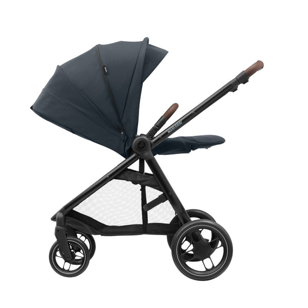 MAXI-COSI STREET+, carrinho de bebé compacto com alcofa incluída, fecho automático com uma mão, posição totalmente deitada e compatível com cadeiras auto Maxi-Cosi até aos 22 kg. Essential Graphite
