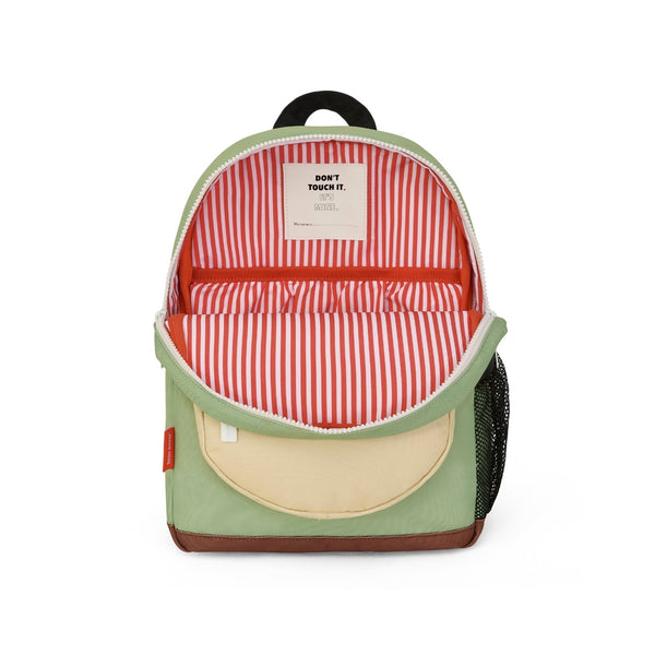 Mochila Pequena Redonda Hello Hossy em poliéster reciclado, impermeável, com formato A4, costas e alças acolchoadas, bolso para garrafa de água e capacidade de 7,3 L para crianças dos 2 aos 5 anos.
Mini Pistache